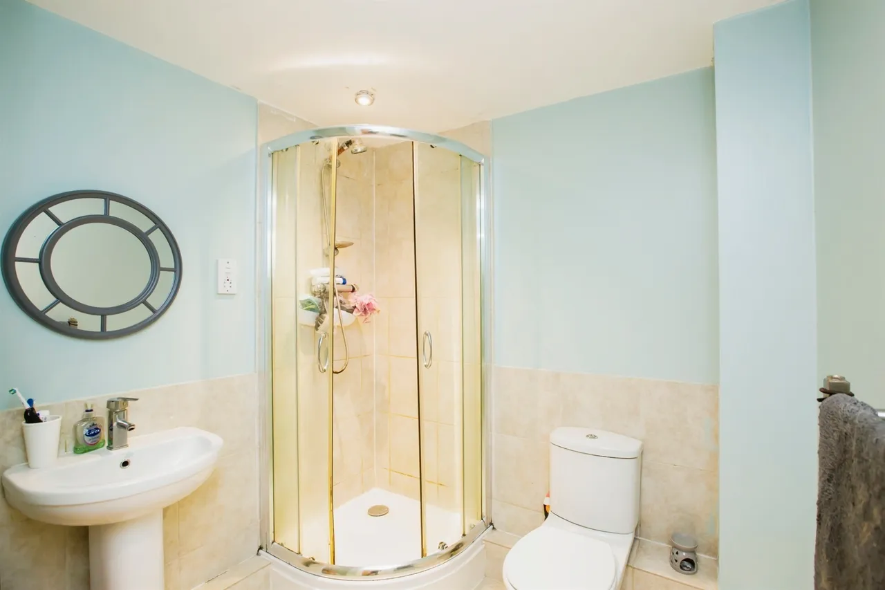 Dewsbury Road, Elland, HX5, photo 8