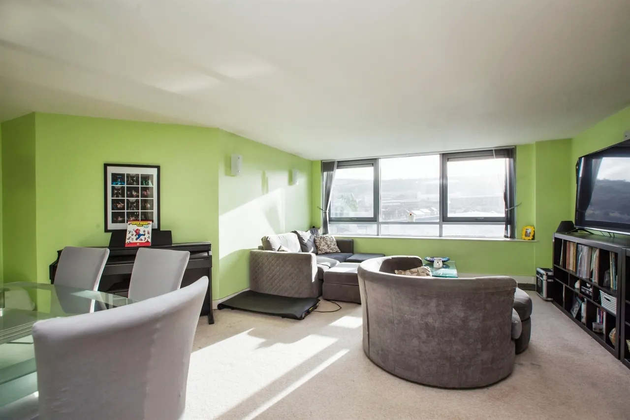 Dewsbury Road, Elland, HX5, photo 4