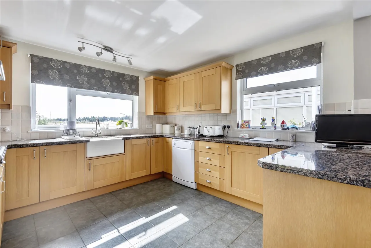Studley Lane, Studley, SN11, photo 6