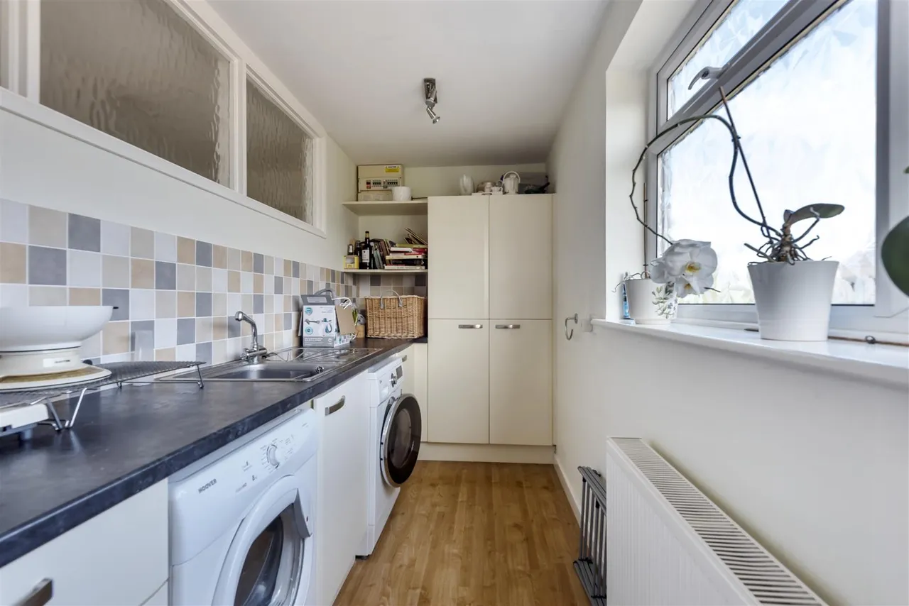 Studley Lane, Studley, SN11, photo 21