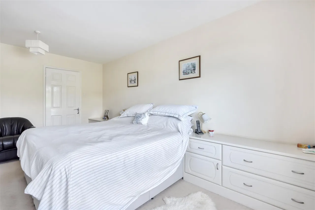 Studley Lane, Studley, SN11, photo 16