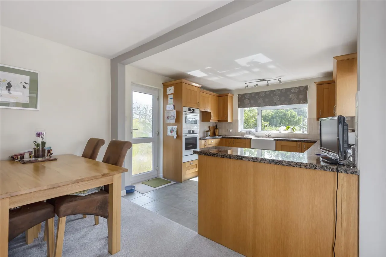 Studley Lane, Studley, SN11, photo 7