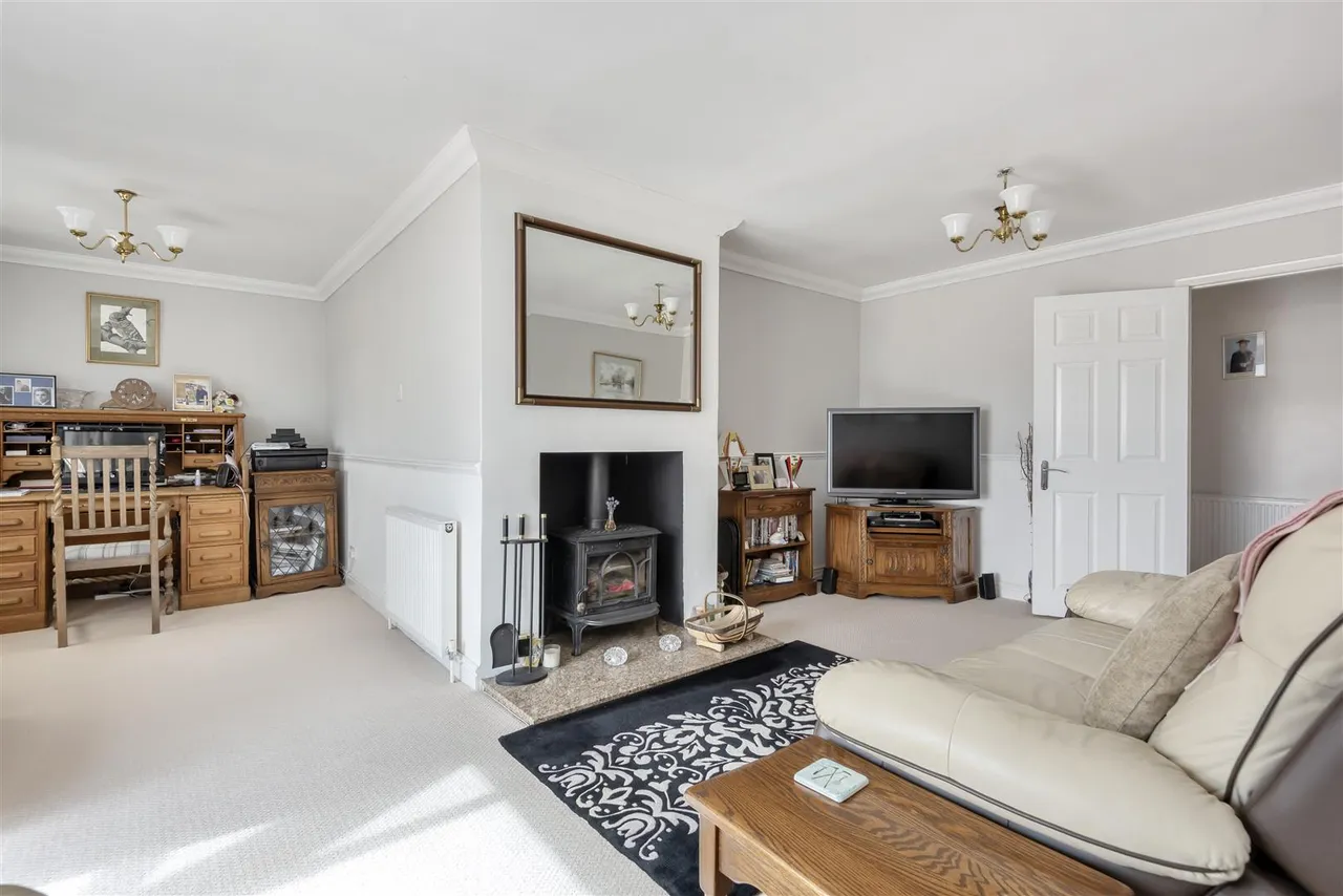 Studley Lane, Studley, SN11, photo 8