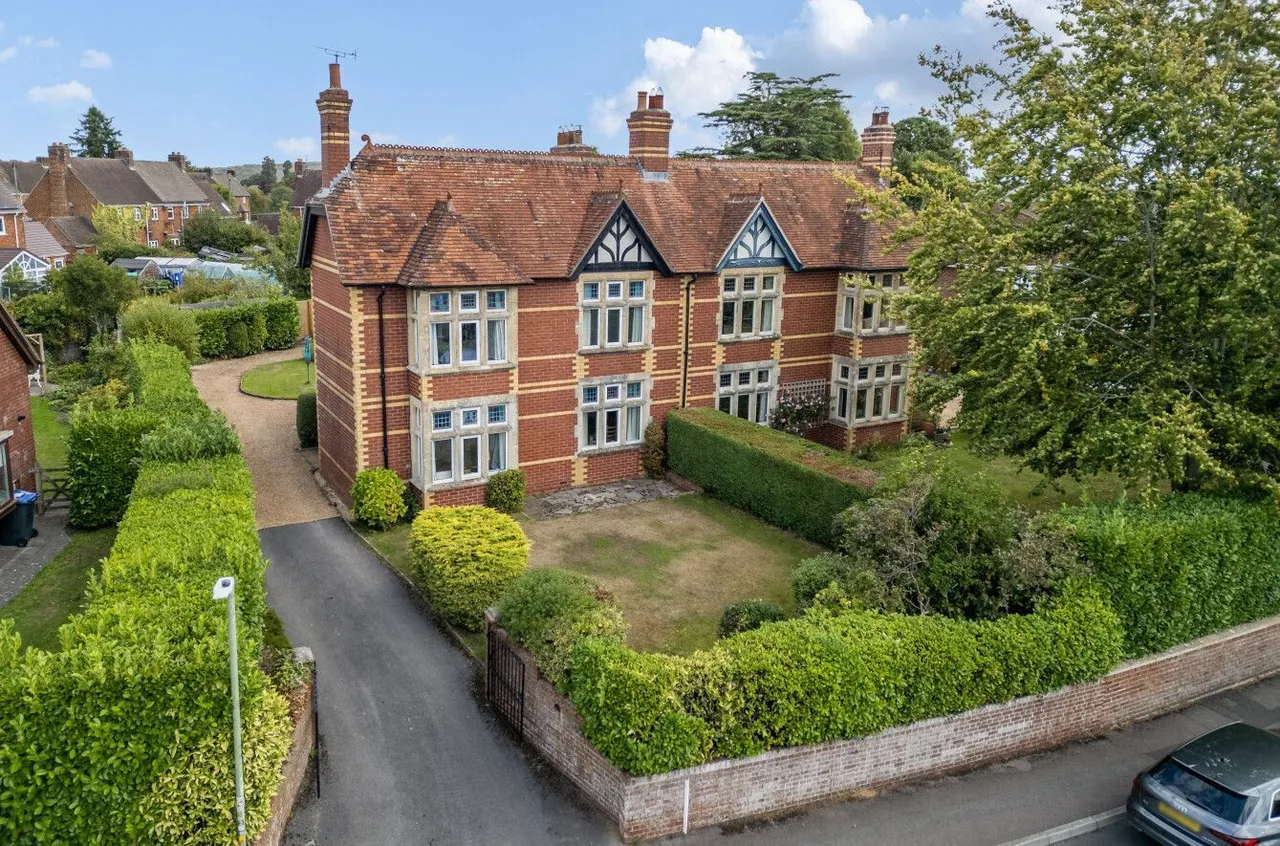 3 bed house for sale, Upper Marsh Road, Warminster, BA12