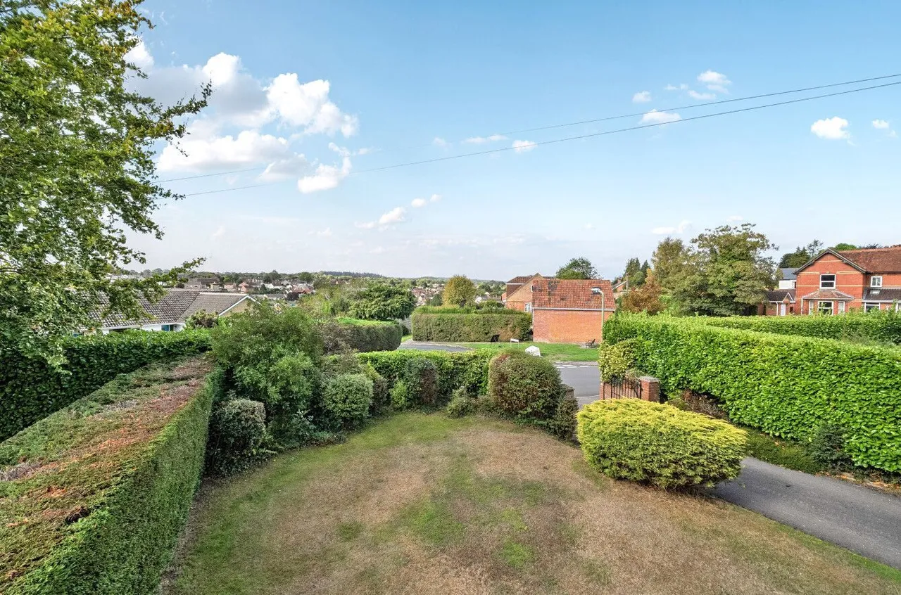 Upper Marsh Road, Warminster, BA12, photo 18