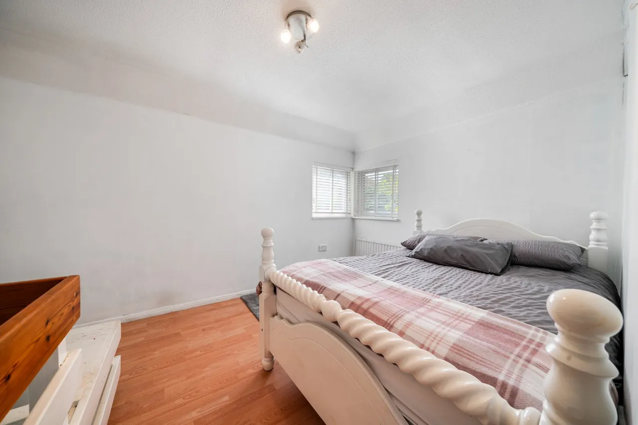 Globe Pond Road, Canada Water, London, SE16, photo 12