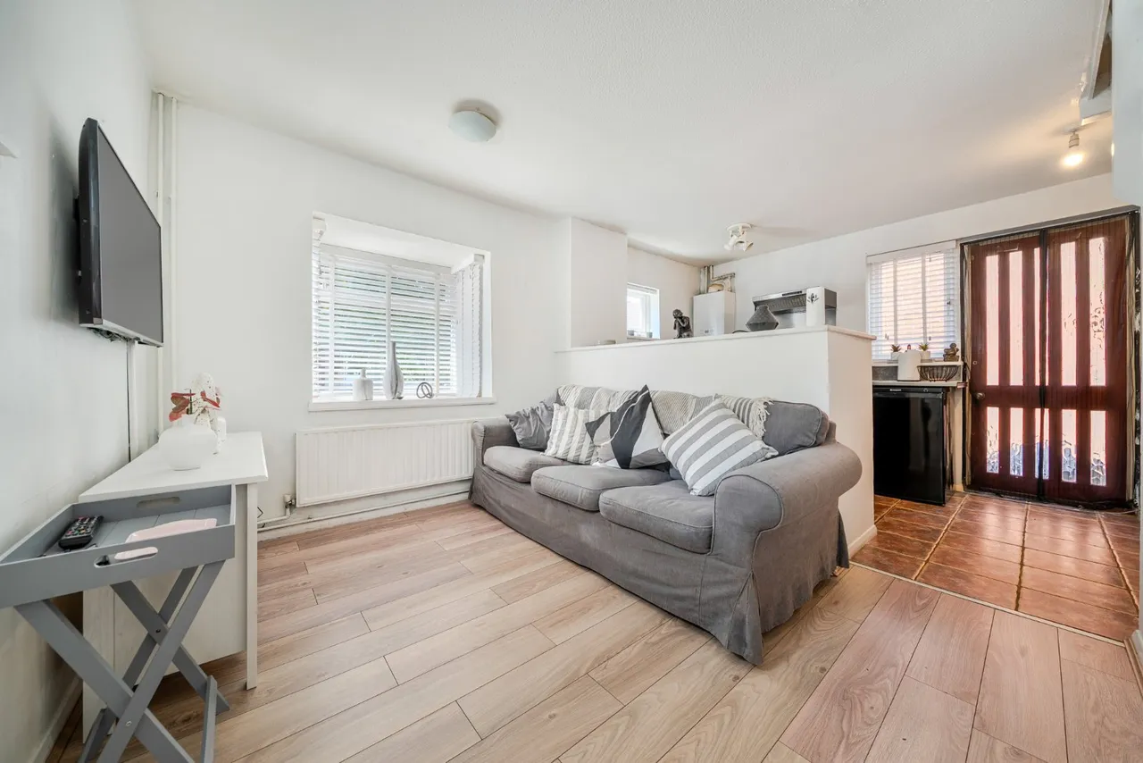 Globe Pond Road, Canada Water, London, SE16, photo 7