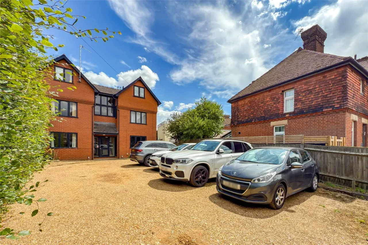 Ridgmont Road, St. Albans, Hertfordshire, AL1 3AG, photo 9
