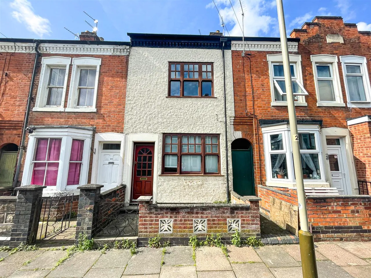 2 bed house for sale, Hawkesbury Road, Leicester, LE2