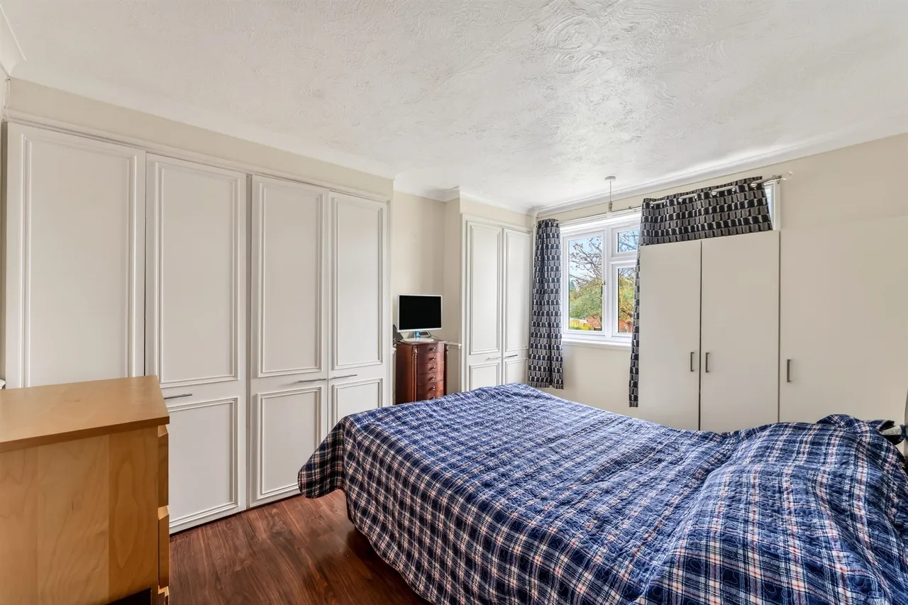 Bishopsford Road, Morden, SM4, photo 14