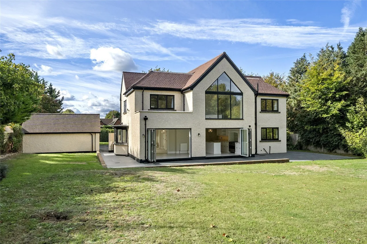 Chalk Lane, East Horsley, KT24, photo 15