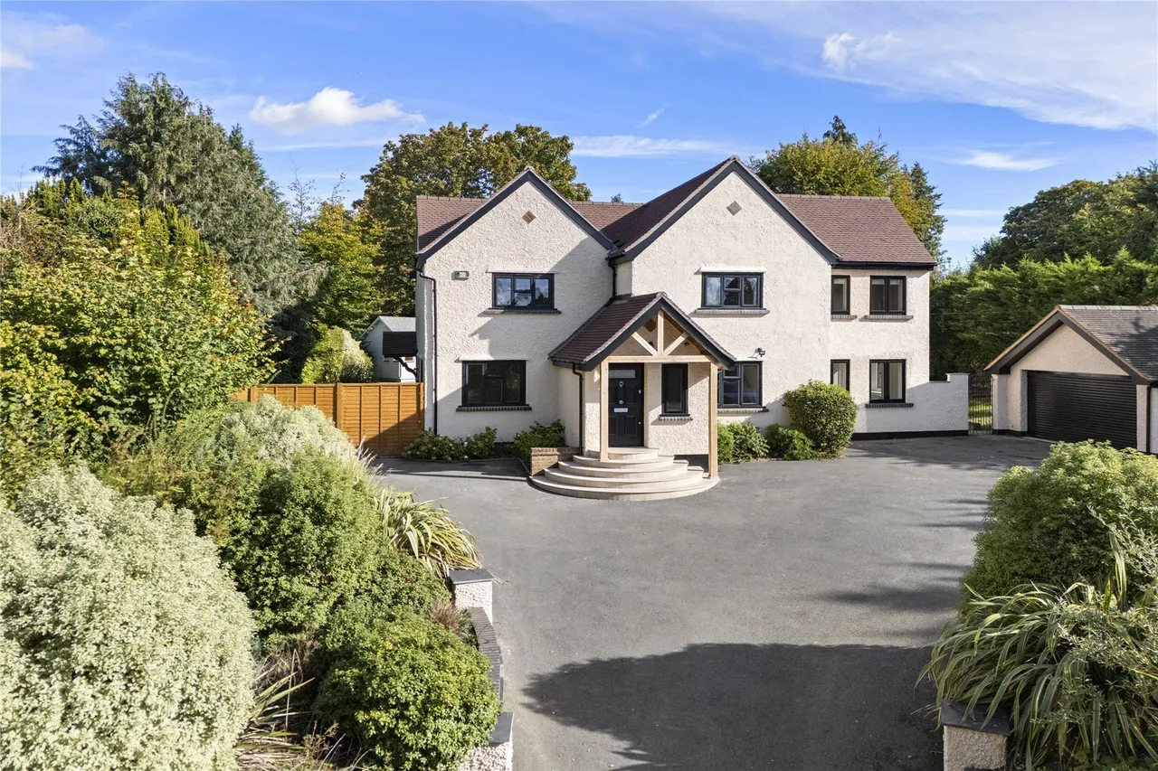5 bed house to rent, Chalk Lane, East Horsley, KT24