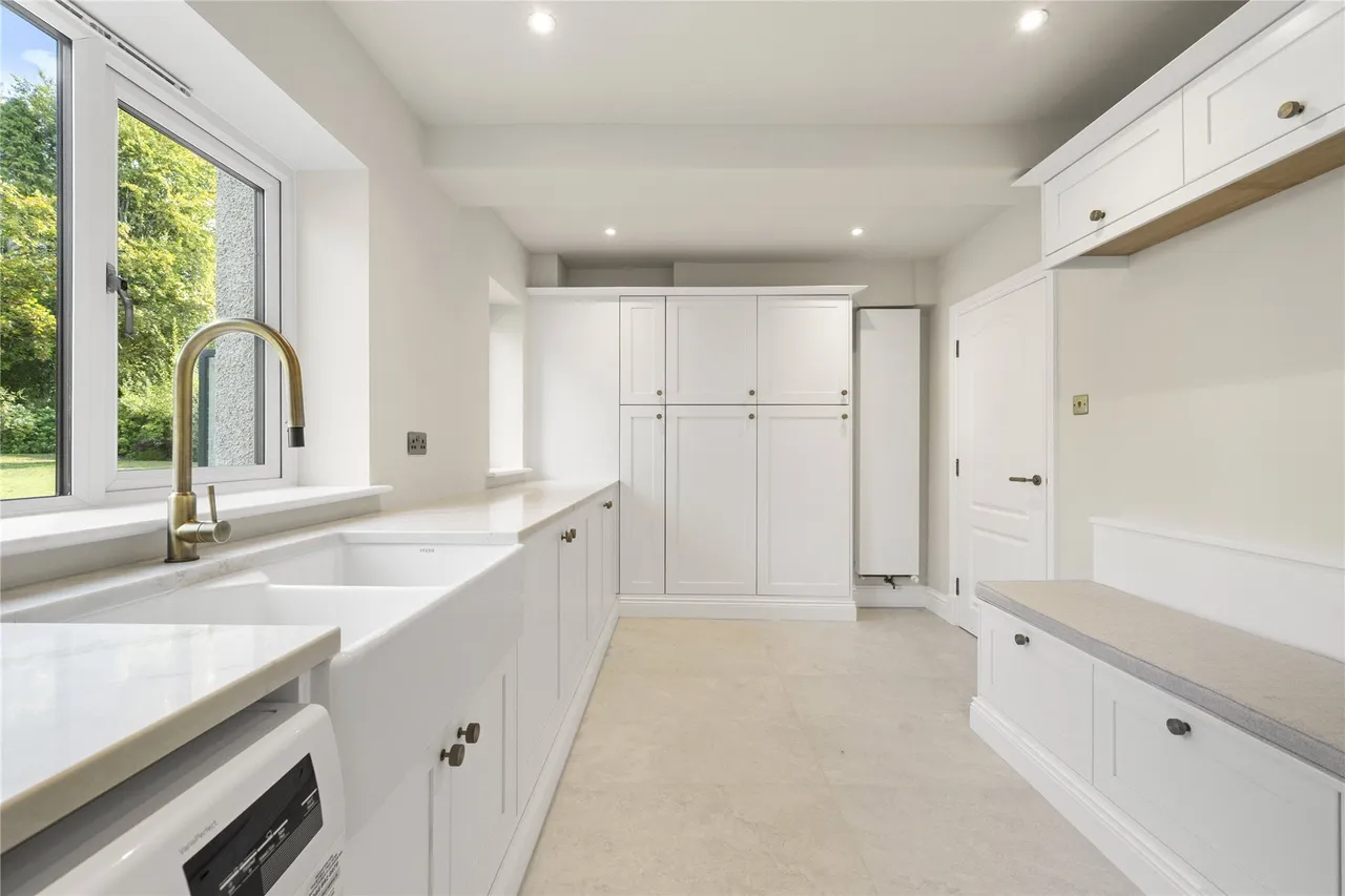 Chalk Lane, East Horsley, KT24, photo 8