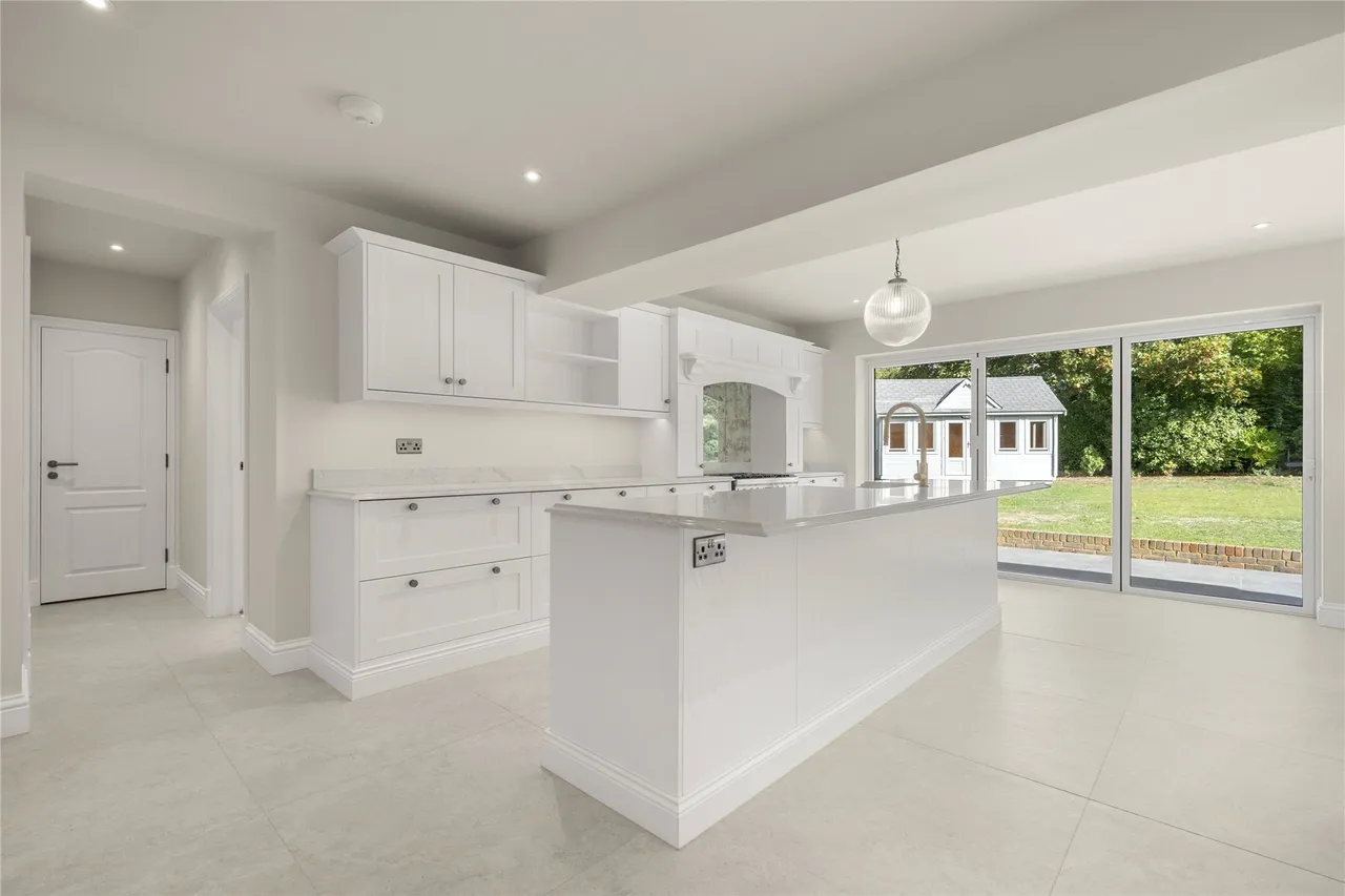 Chalk Lane, East Horsley, KT24, photo 5