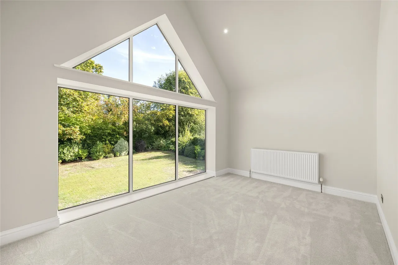 Chalk Lane, East Horsley, KT24, photo 10