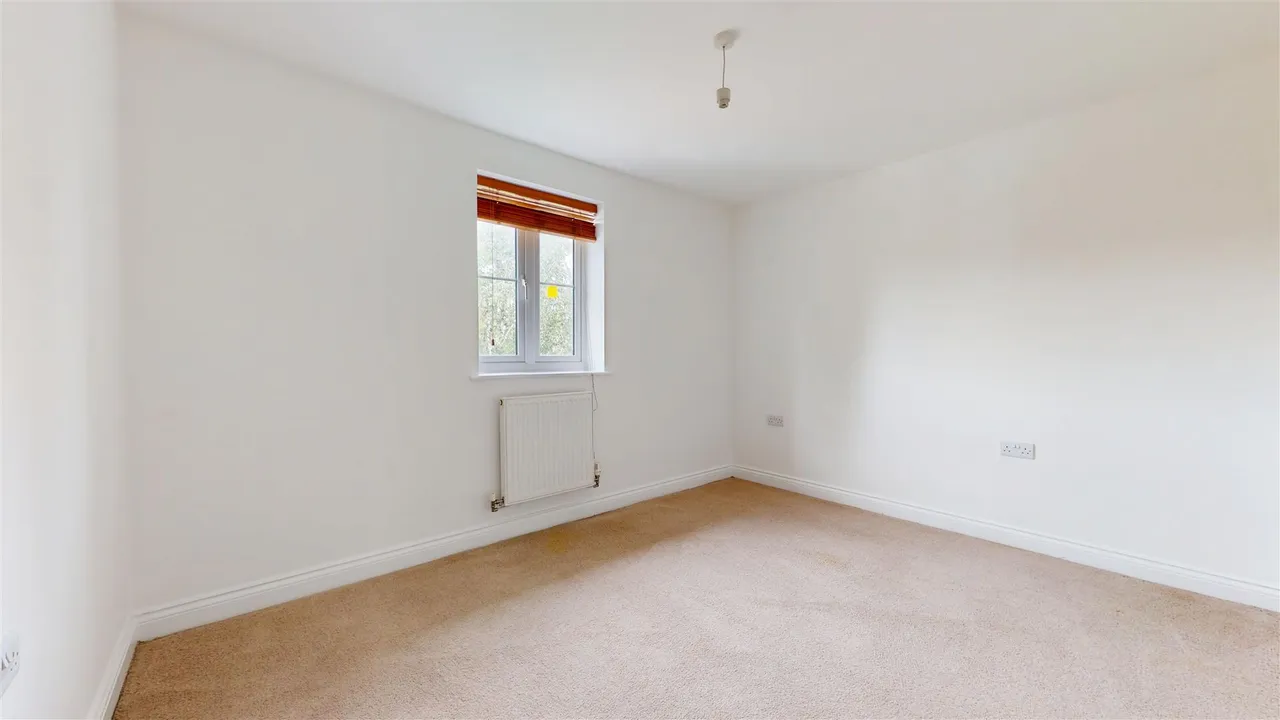 Green Farm Road, Newport Pagnell, photo 10