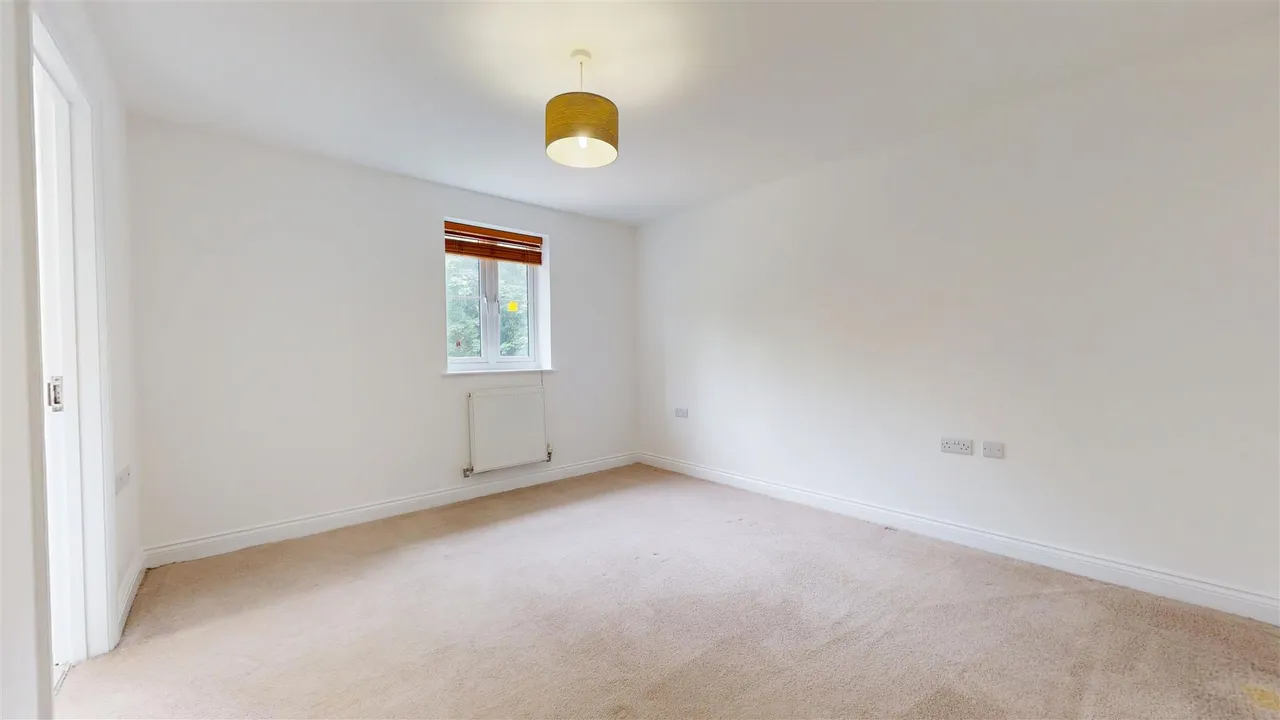 Green Farm Road, Newport Pagnell, photo 8