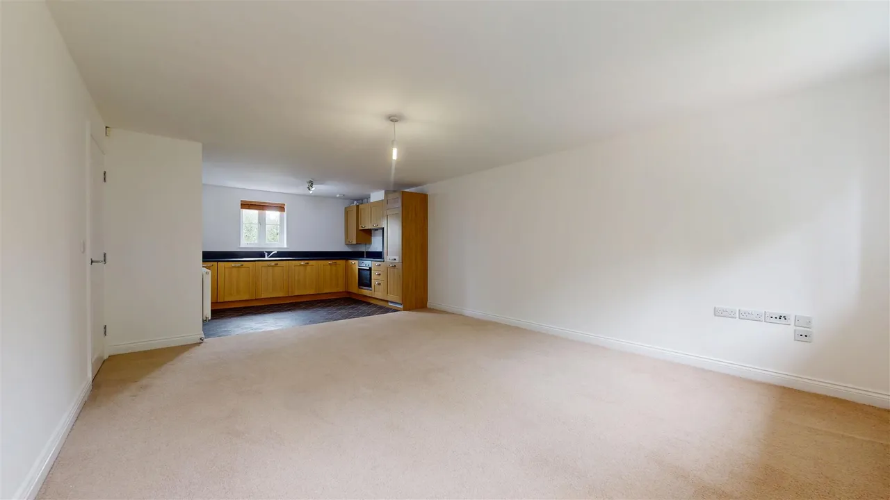 Green Farm Road, Newport Pagnell, photo 3
