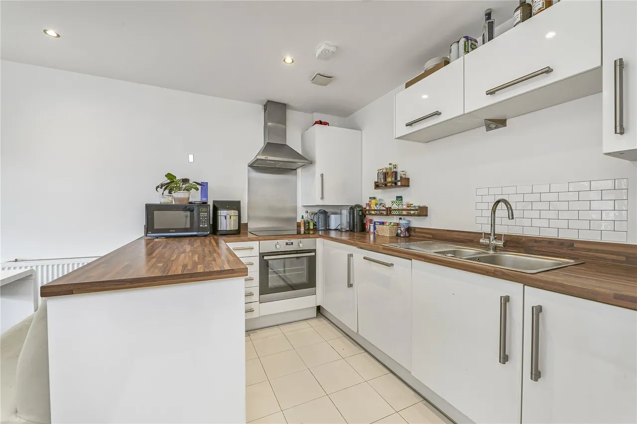 Oldridge Road, London, SW12, photo 3