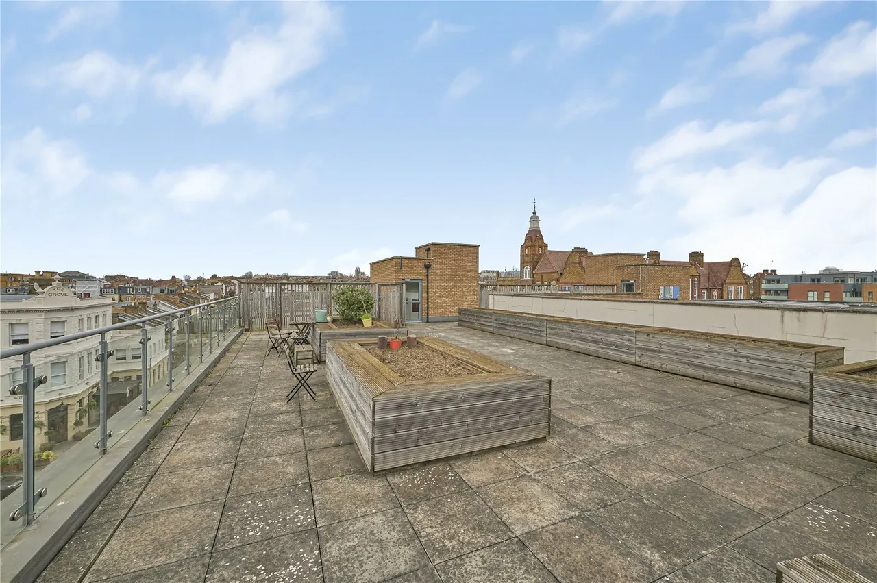 Oldridge Road, London, SW12, photo 12