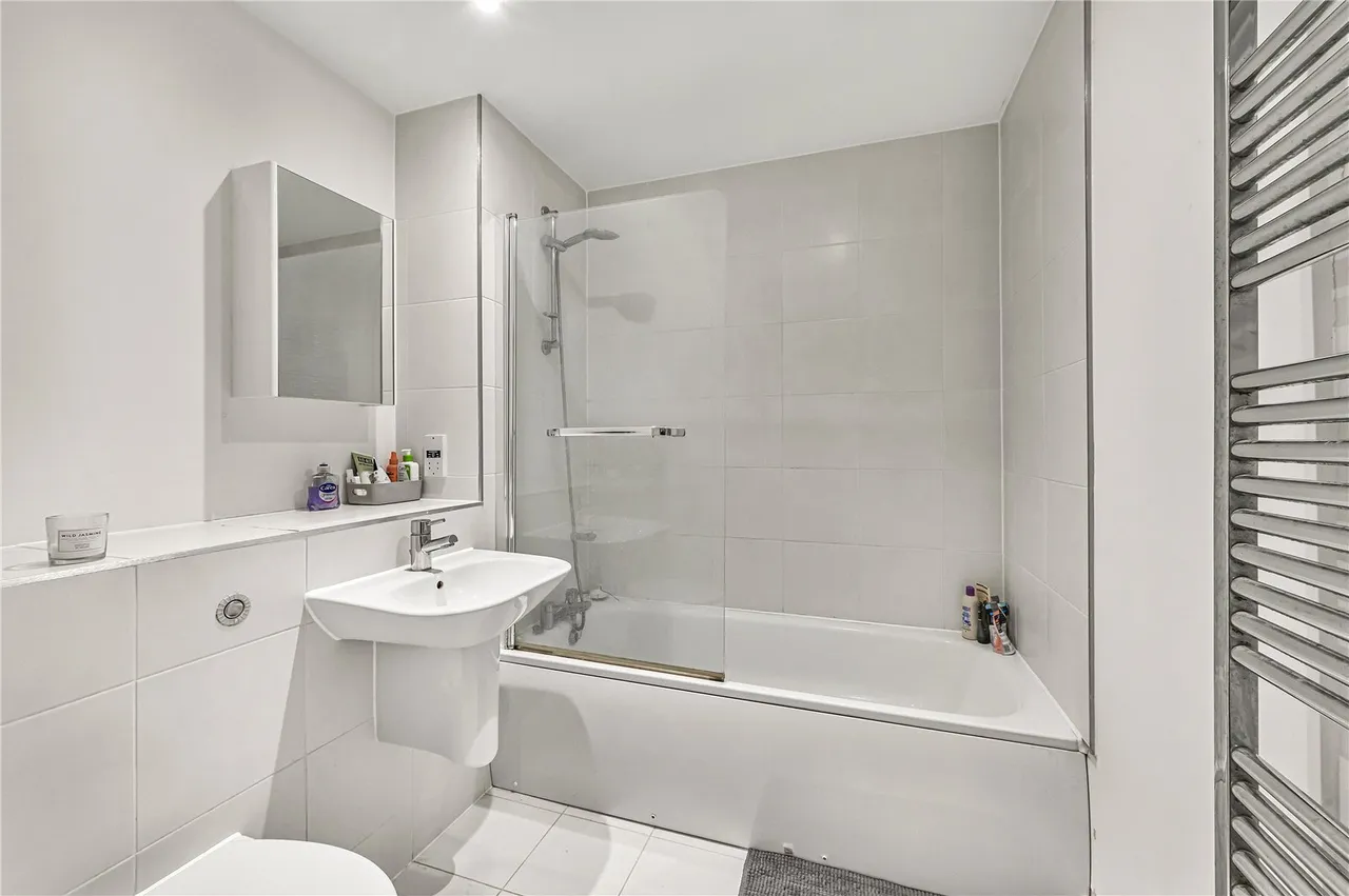 Oldridge Road, London, SW12, photo 10