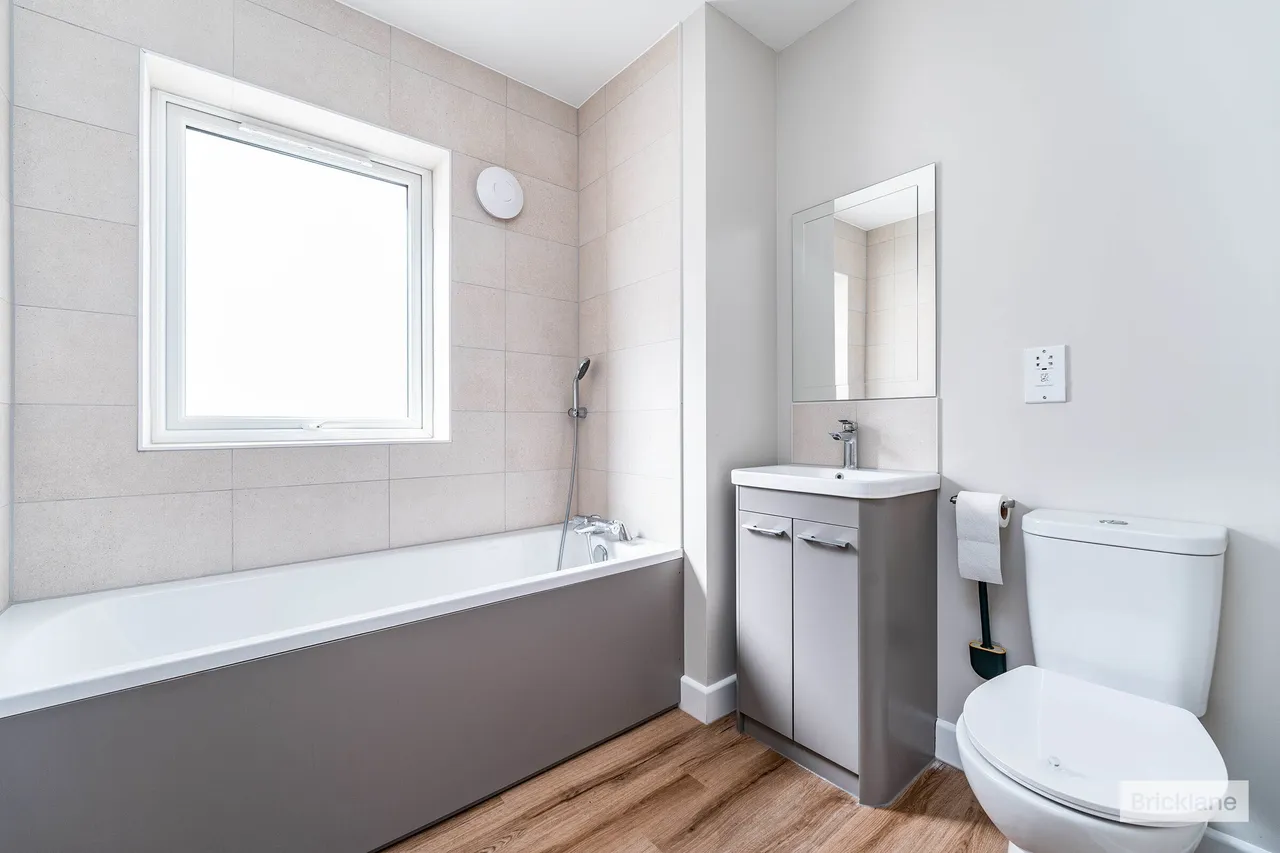 Osprey Place, March, PE15, photo 6