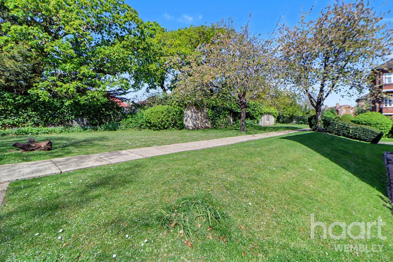 Kings Drive, Wembley, HA9, photo 6