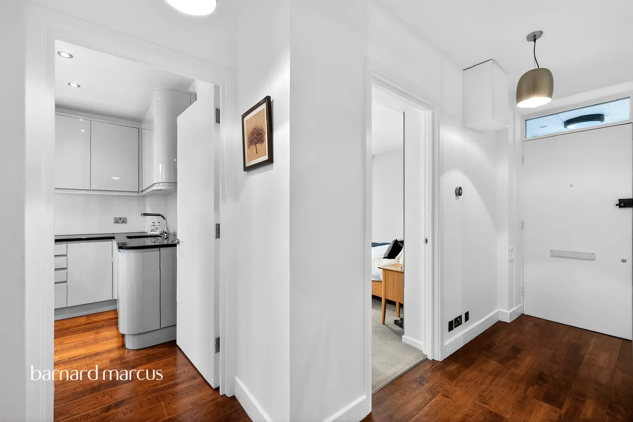 Charing Cross Road, London, WC2H, photo 16