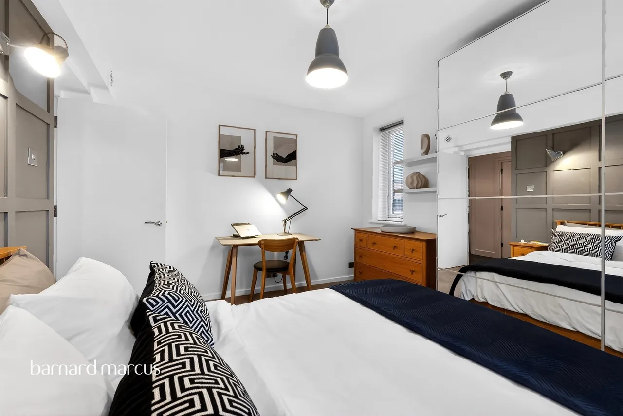 Charing Cross Road, London, WC2H, photo 14