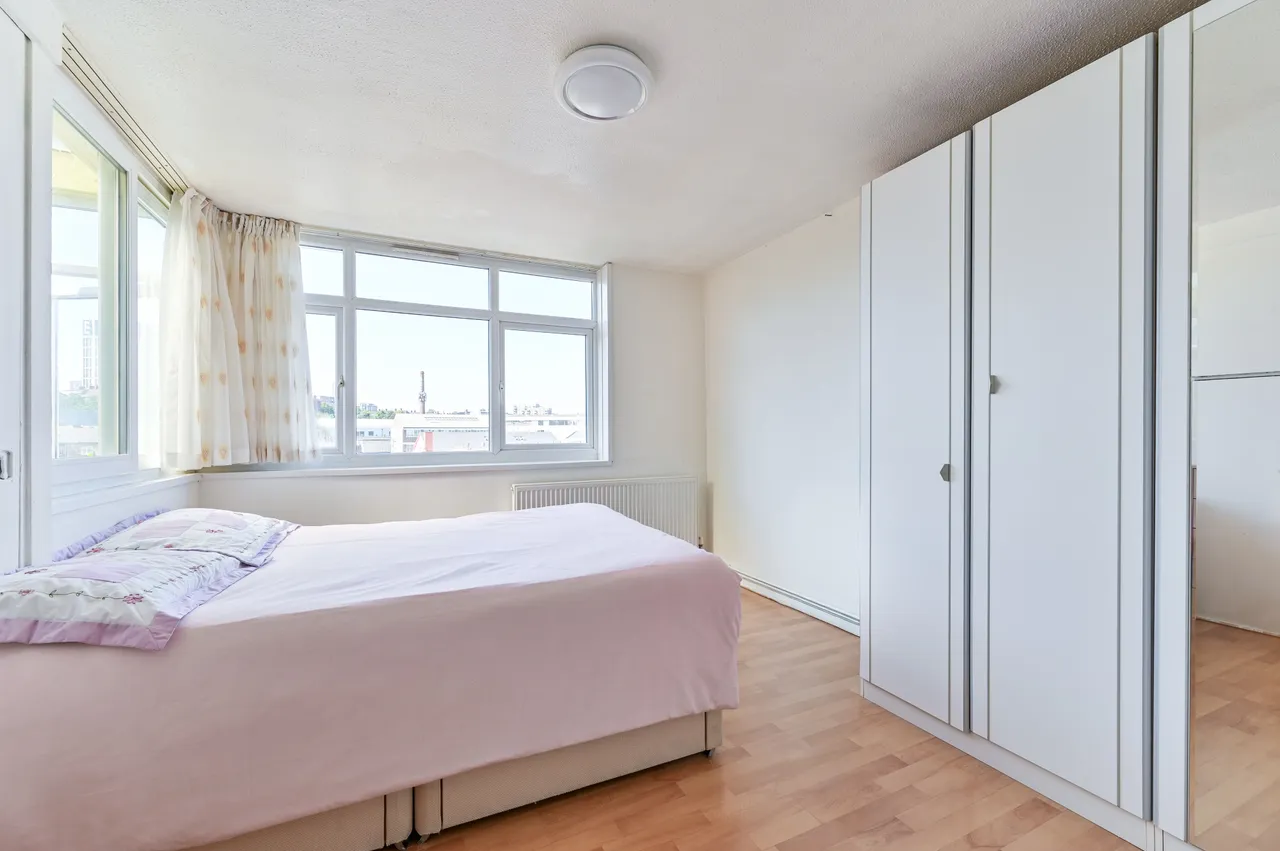 148 Tiverton Road, London, photo 5