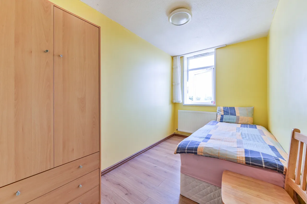 148 Tiverton Road, London, photo 9