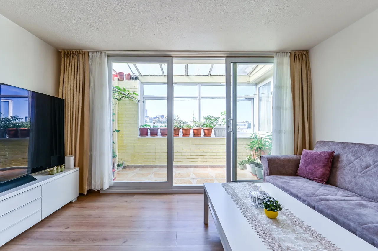 3 bed flat for sale — 148 Tiverton Road, London