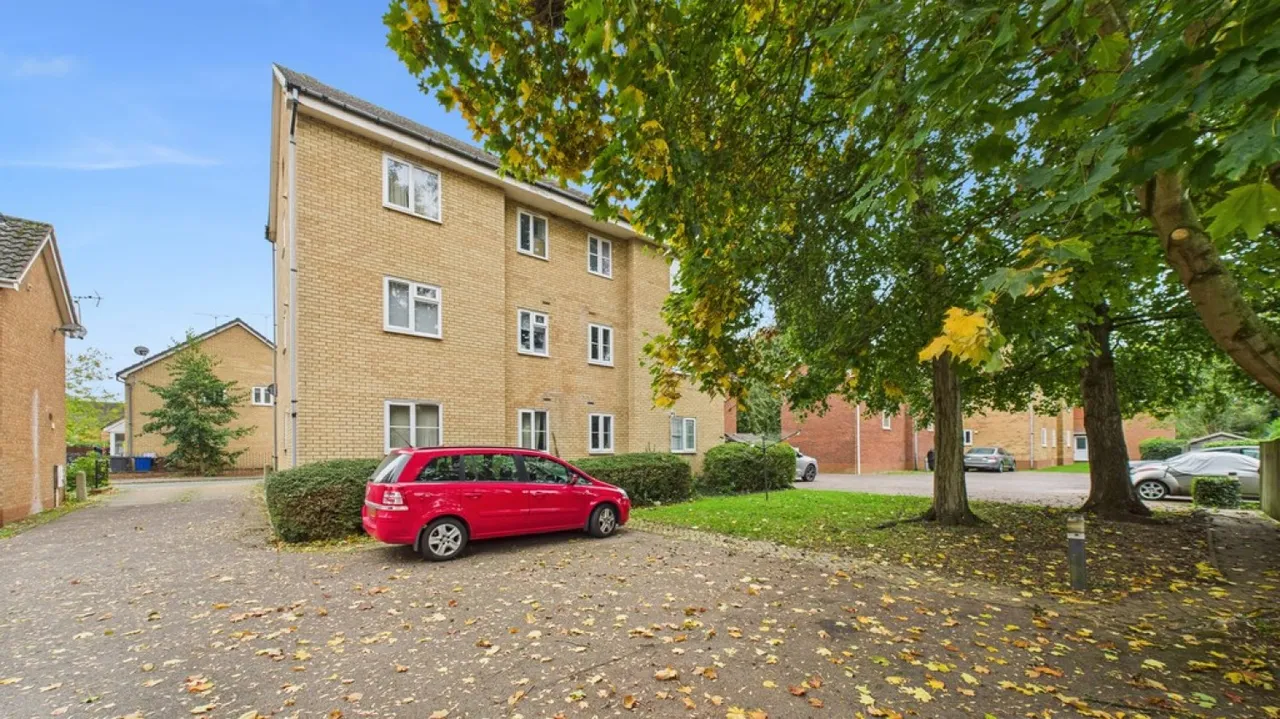 Denham Close, Bury St Edmunds, Suffolk, photo 9