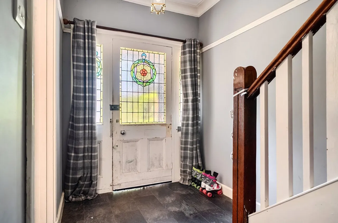 Broadway, Llandrindod Wells, Powys, LD1 5HT, photo 6
