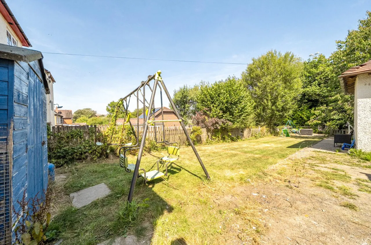 Broadway, Llandrindod Wells, Powys, LD1 5HT, photo 19