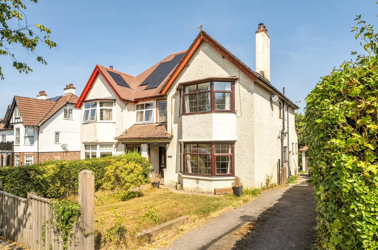 4 bed house for sale — Broadway, Llandrindod Wells, Powys, LD1 5HT