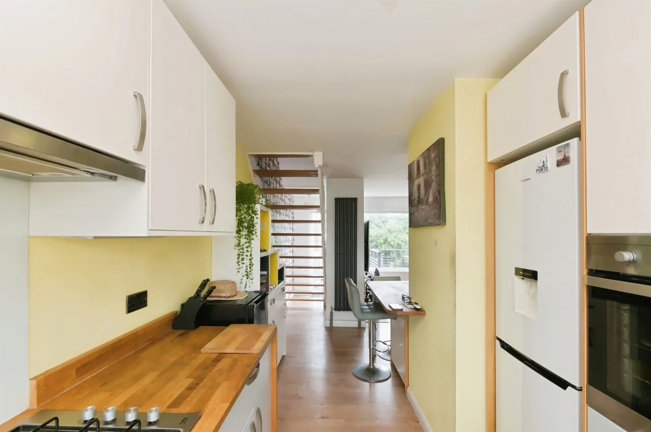 Pevensey Bay Road, Eastbourne, photo 8