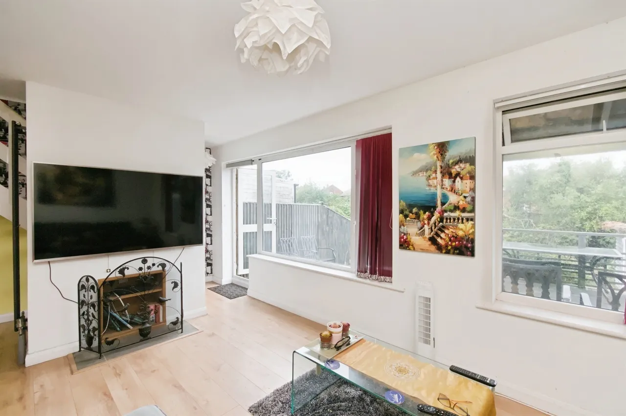 Pevensey Bay Road, Eastbourne, photo 5