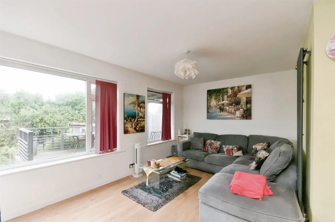 Pevensey Bay Road, Eastbourne, photo 4