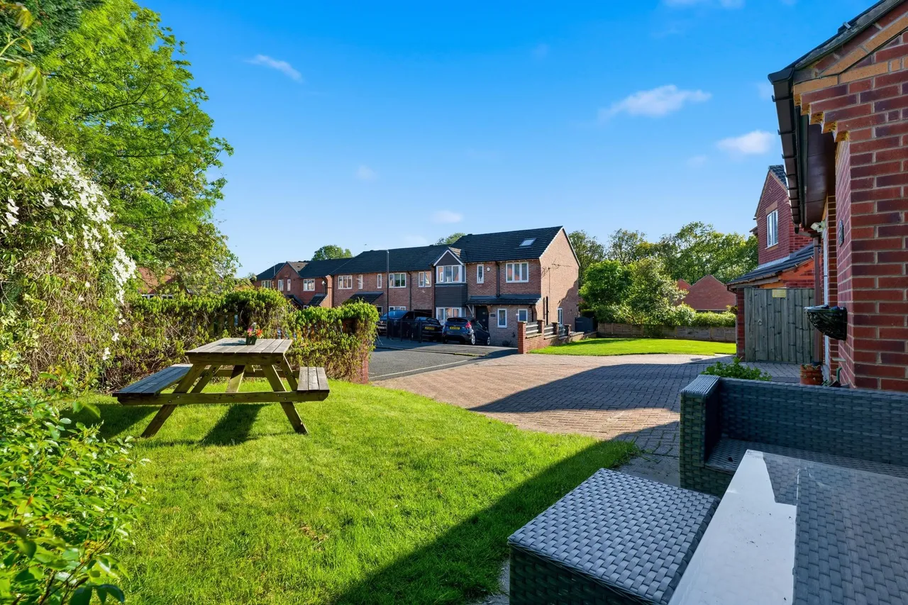 Wayside Court, Chesterfield, S43, photo 20