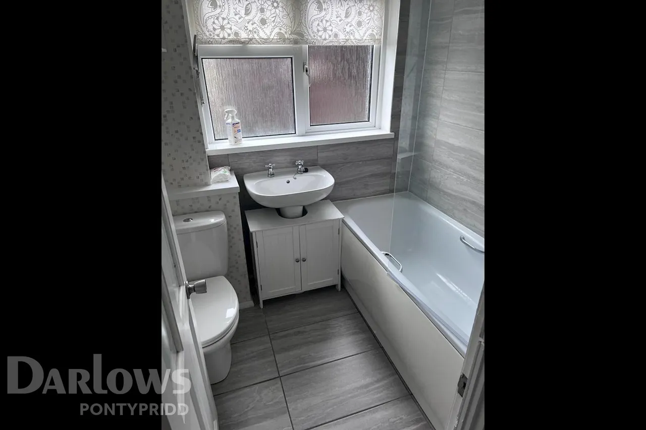 Holly Street, Pontypridd, photo 7