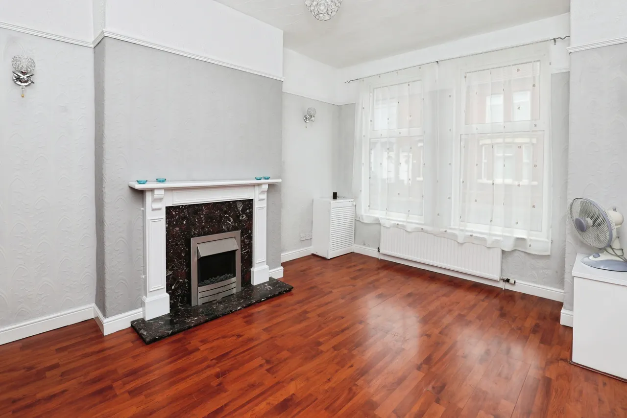 2 bed house for sale — Thornton Road, Bootle