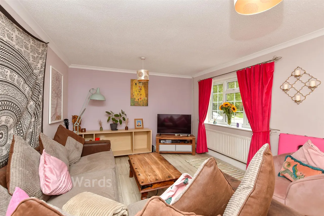Meadowdown Close, Hempstead, ME7, photo 2