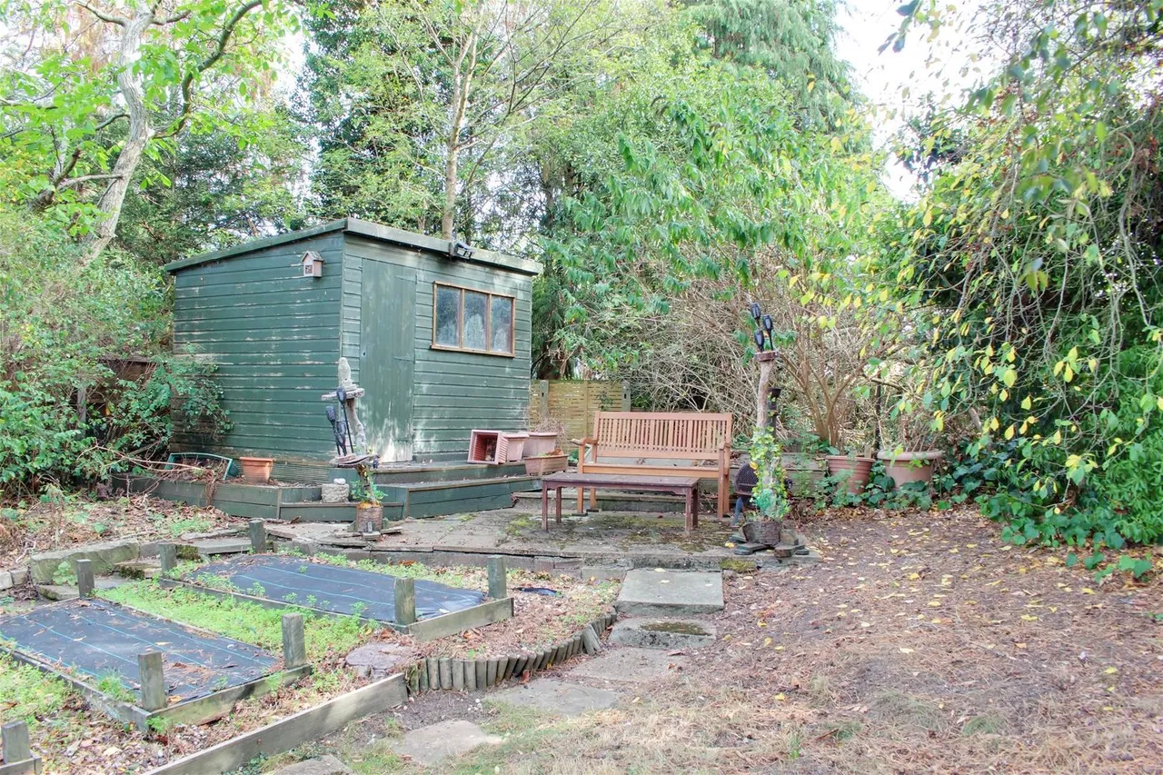 Elmroyd Avenue, Potters Bar, EN6, photo 30