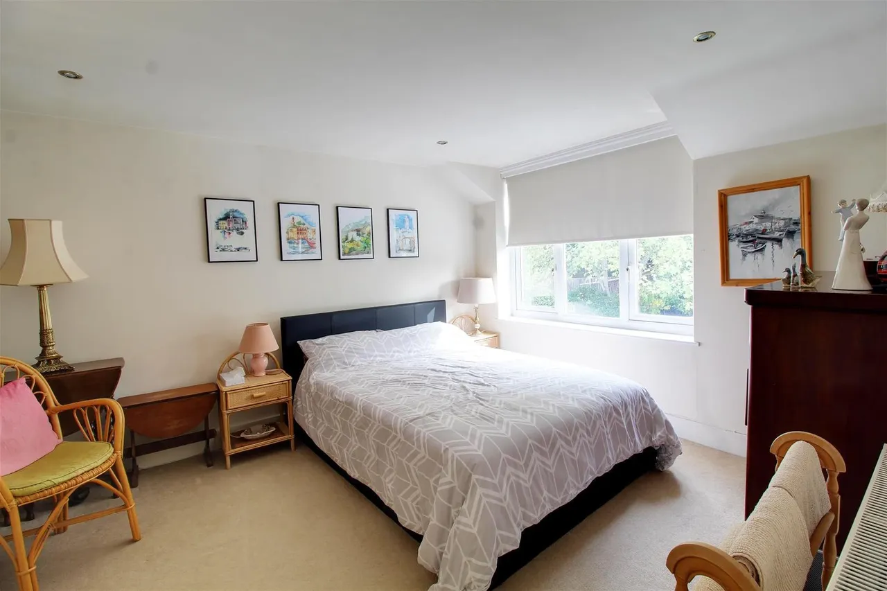 Elmroyd Avenue, Potters Bar, EN6, photo 8