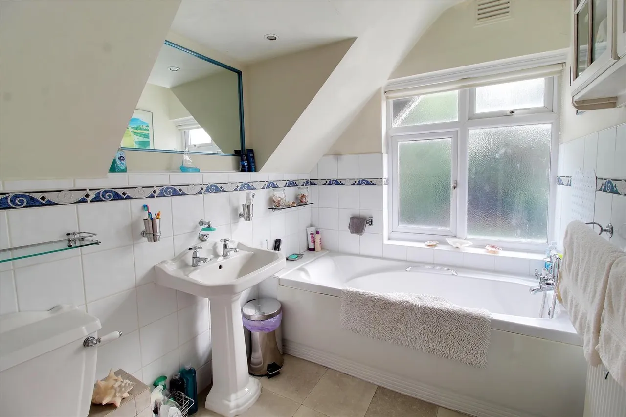 Elmroyd Avenue, Potters Bar, EN6, photo 22