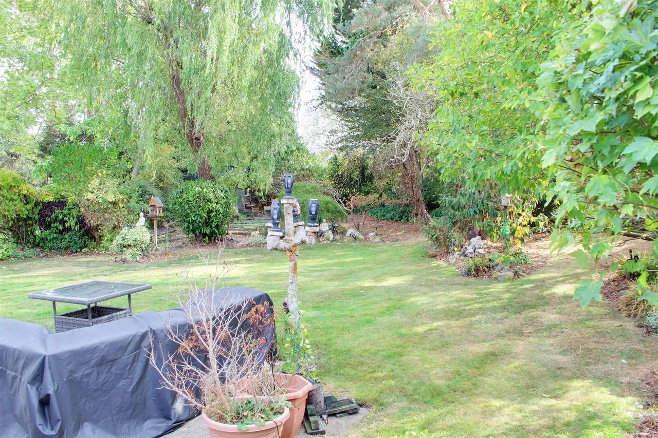 Elmroyd Avenue, Potters Bar, EN6, photo 27