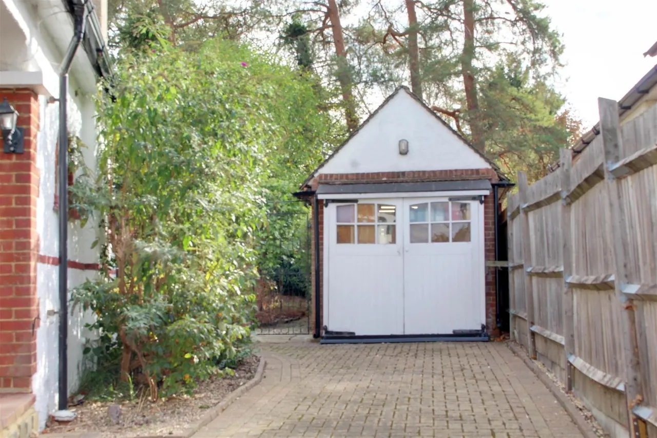 Elmroyd Avenue, Potters Bar, EN6, photo 31