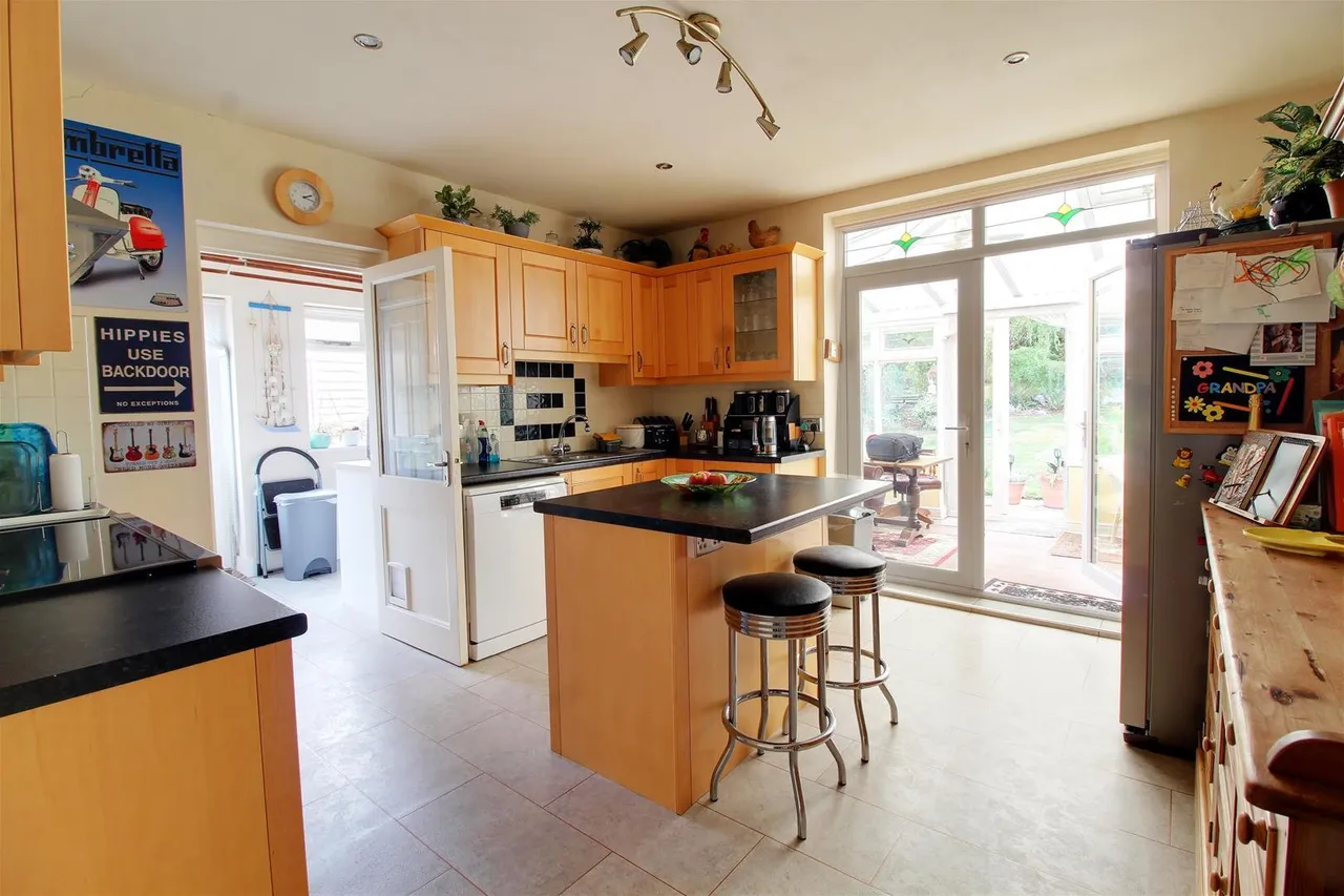 Elmroyd Avenue, Potters Bar, EN6, photo 6