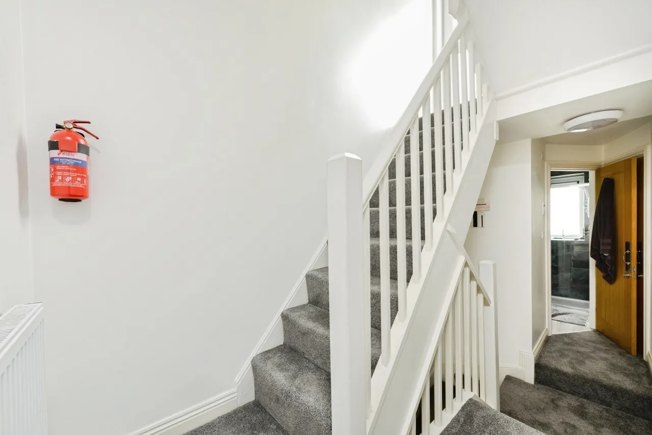 Wellington Street, Plymouth, PL4, photo 12